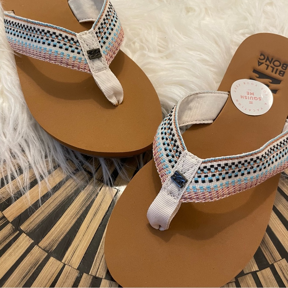 Billabong 🌊 Stitched Embroidered Canvas Light Cushion Flip Flops